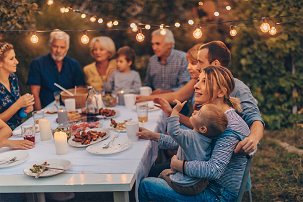 Weeknight Dinners and Family Gatherings: Countertops for Everyday Life